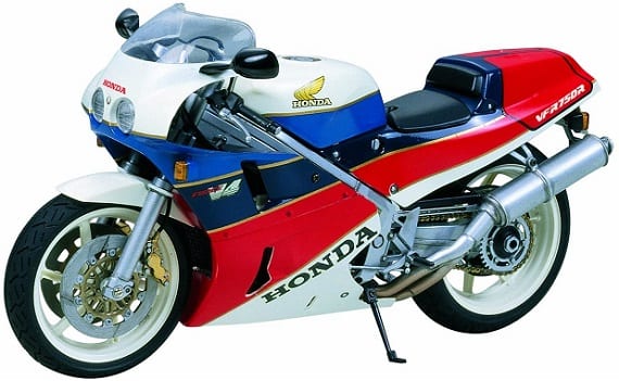 maquette-Honda-VFR7505-Tamiya