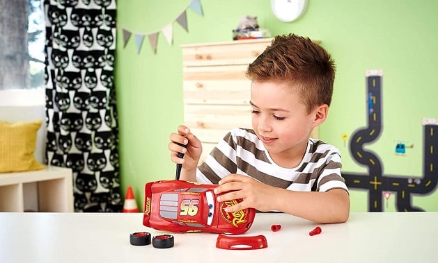 Quel-age minimum-commencer-modelisme