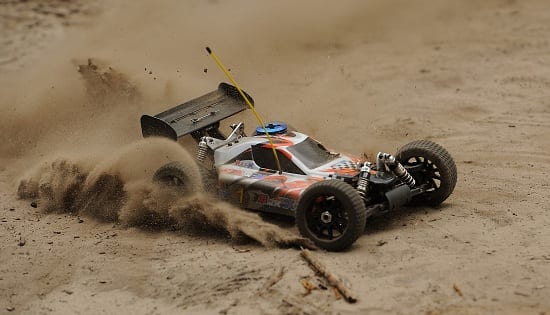 comment-choisir-voiture-telecommandee