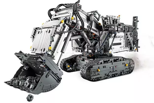 Liebherr-R-9800-LEGO-Technic