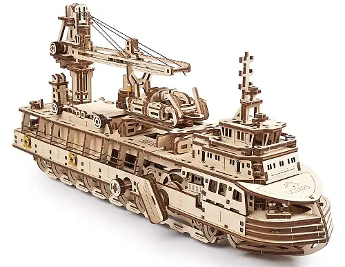 maquette-bois-navire-recherche-Ugears