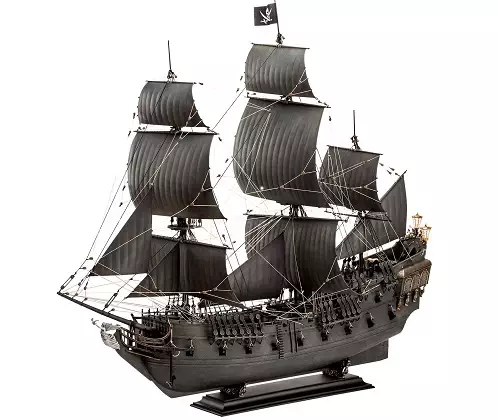 maquette-Black-Pearl-Disney-pirates-Caraibes-Revell