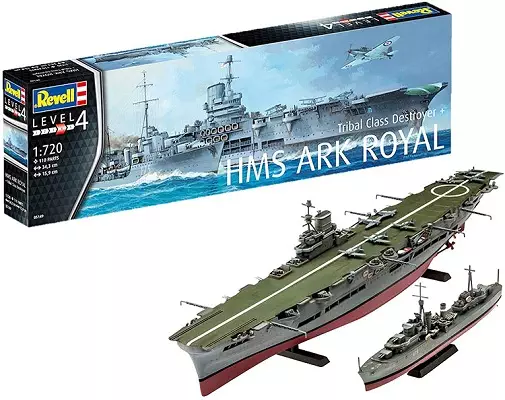 maquette-HMS-Ark-Royal-Revell